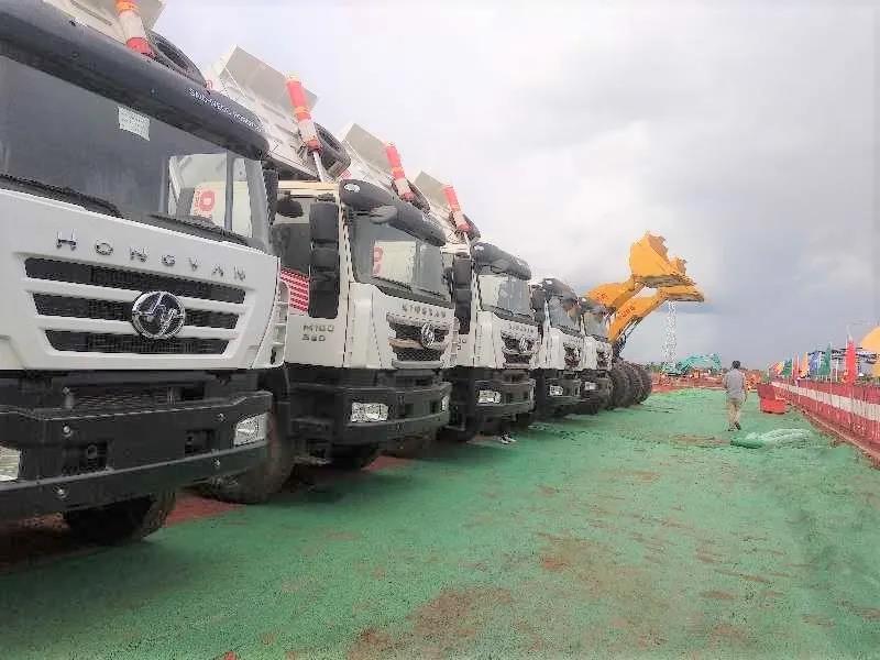 “工程之王”助力中老铁路建设 ,上汽红岩在“一带一路”沿线大显身手 - 第1张 - 提加商用车网 “工程之王”助力中老铁路建设 ,上汽红岩在“一带一路”沿线大显身手 - 第1张