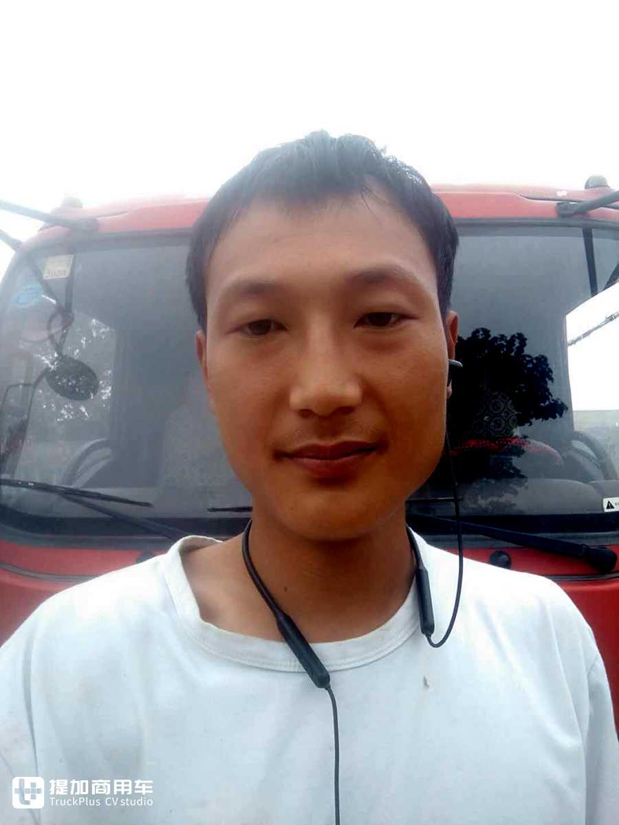 屡遭卡车安全背叛,飞碟W系让最爱卡车的他重拾儿时梦想 - 第5张 - 提加商用车网 屡遭卡车安全背叛,飞碟W系让最爱卡车的他重拾儿时梦想 - 第5张