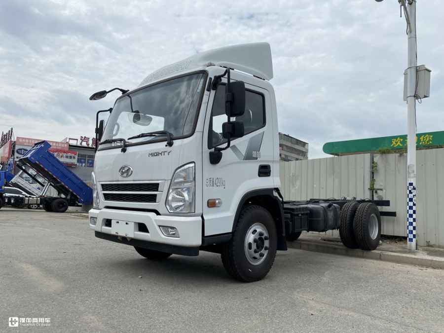 现代轻卡怎么样?实拍盛图高端车型带你看看,内饰配置没得说 - 第1张 - 提加商用车网 现代轻卡怎么样?实拍盛图高端车型带你看看,内饰配置没得说 - 第1张