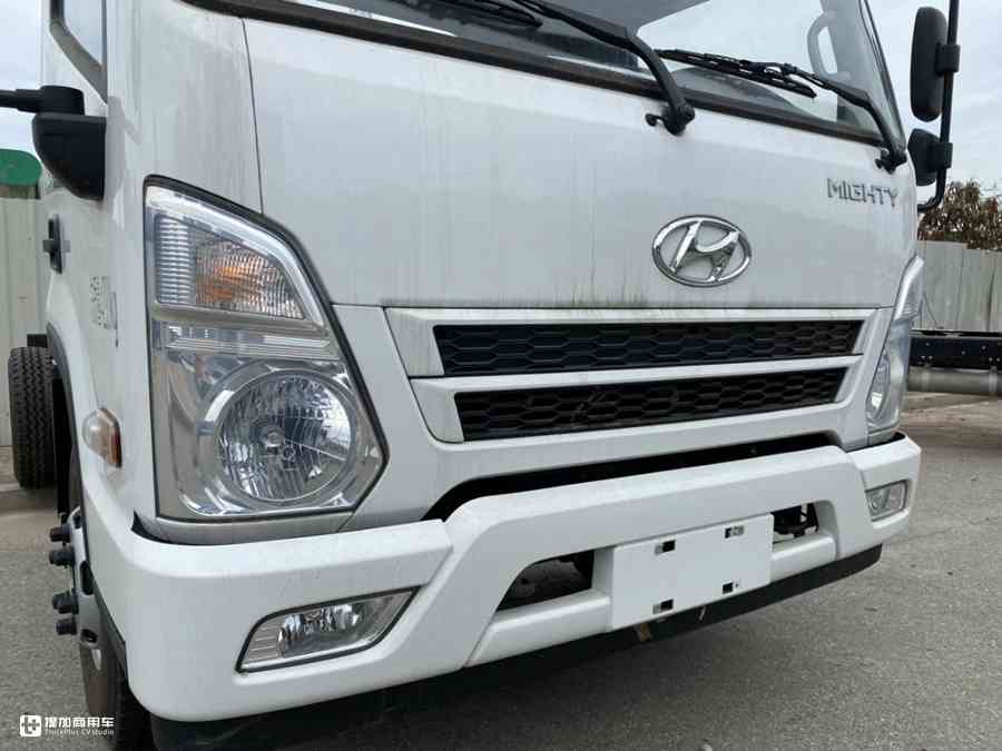 现代轻卡怎么样?实拍盛图高端车型带你看看,内饰配置没得说 - 第3张 - 提加商用车网 现代轻卡怎么样?实拍盛图高端车型带你看看,内饰配置没得说 - 第3张