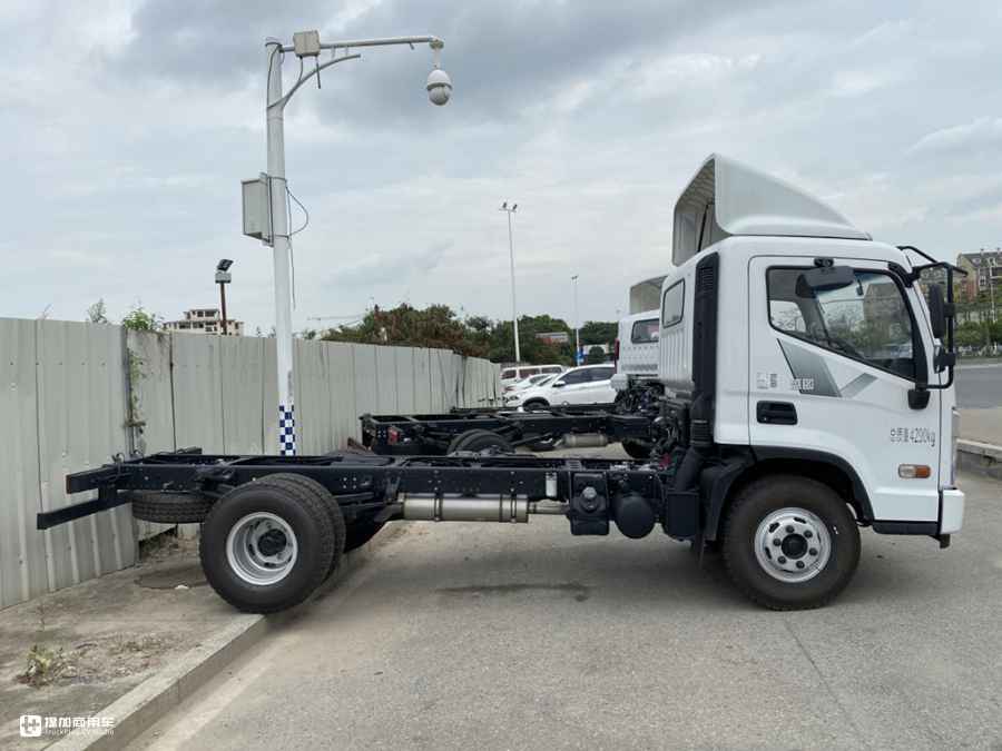 现代轻卡怎么样?实拍盛图高端车型带你看看,内饰配置没得说 - 第11张 - 提加商用车网 现代轻卡怎么样?实拍盛图高端车型带你看看,内饰配置没得说 - 第11张