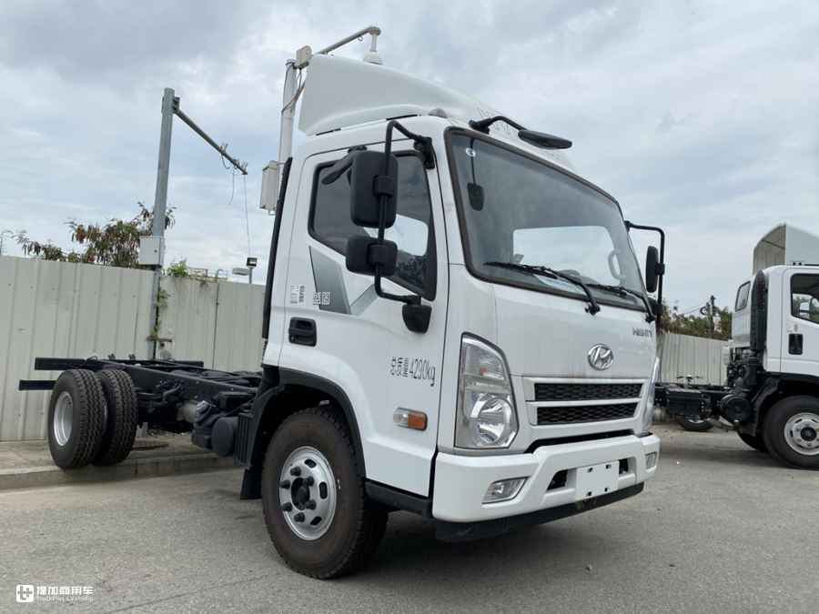 现代轻卡怎么样?实拍盛图高端车型带你看看,内饰配置没得说 - 第15张 - 提加商用车网 现代轻卡怎么样?实拍盛图高端车型带你看看,内饰配置没得说 - 第15张