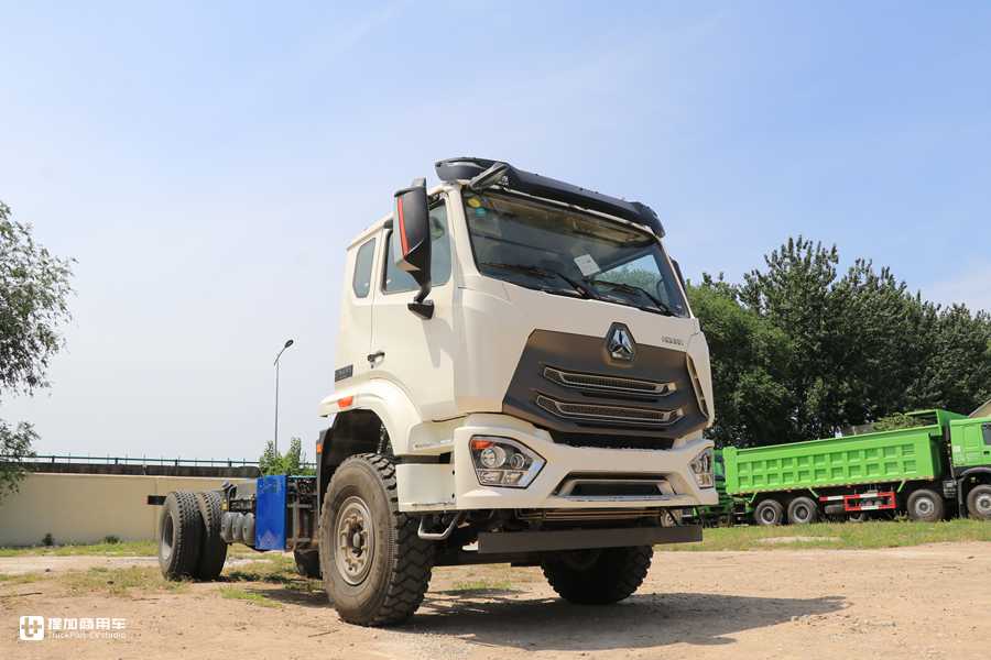 定制版重汽豪瀚N5G泵车底盘实拍,还是国六排放,性价比真高! - 第2张 - 提加商用车网 定制版重汽豪瀚N5G泵车底盘实拍,还是国六排放,性价比真高! - 第2张