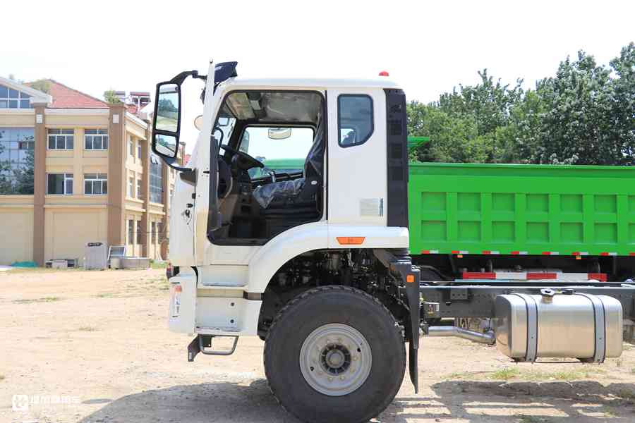 定制版重汽豪瀚N5G泵车底盘实拍,还是国六排放,性价比真高! - 第6张 - 提加商用车网 定制版重汽豪瀚N5G泵车底盘实拍,还是国六排放,性价比真高! - 第6张