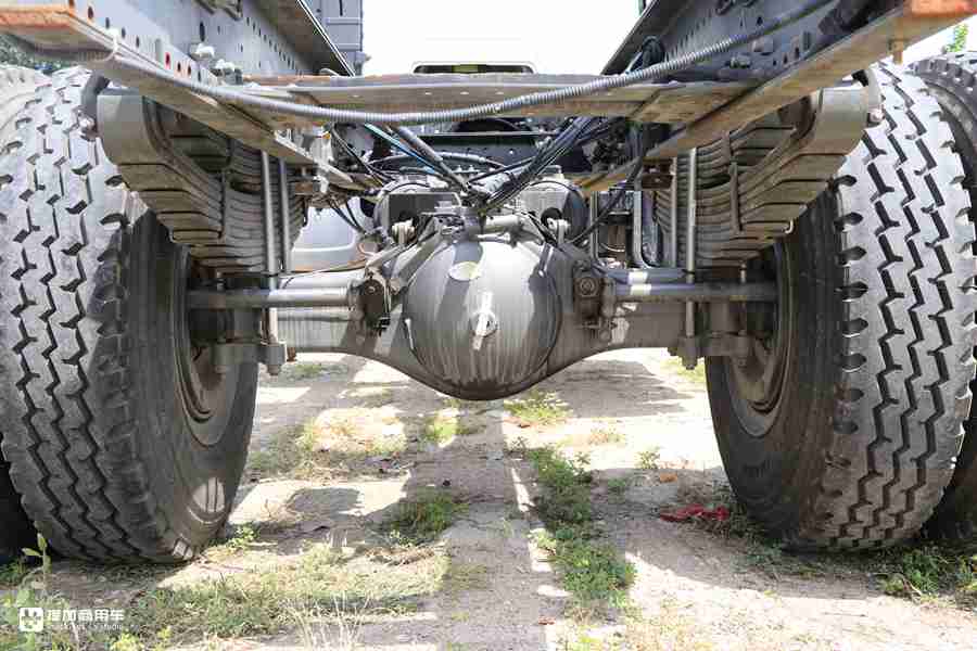 定制版重汽豪瀚N5G泵车底盘实拍,还是国六排放,性价比真高! - 第16张 - 提加商用车网 定制版重汽豪瀚N5G泵车底盘实拍,还是国六排放,性价比真高! - 第16张