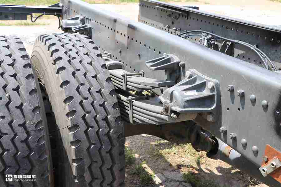 定制版重汽豪瀚N5G泵车底盘实拍,还是国六排放,性价比真高! - 第17张 - 提加商用车网 定制版重汽豪瀚N5G泵车底盘实拍,还是国六排放,性价比真高! - 第17张