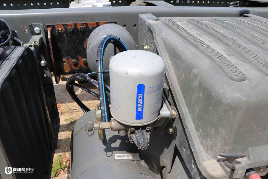 定制版重汽豪瀚N5G泵车底盘实拍,还是国六排放,性价比真高! - 第19张 - 提加商用车网 定制版重汽豪瀚N5G泵车底盘实拍,还是国六排放,性价比真高! - 第19张