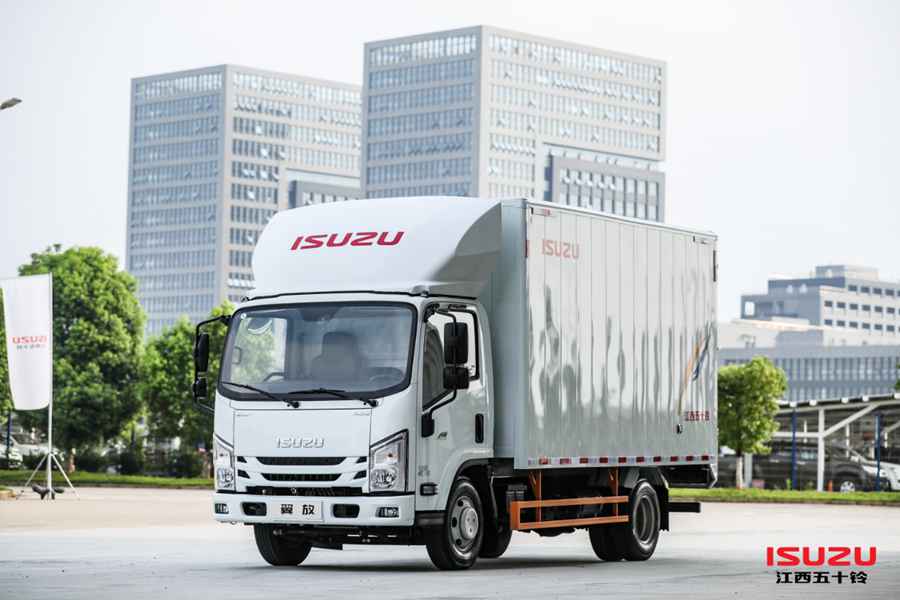 江西五十铃翼放轻卡，真正的轿车级舒适轻卡 - 第1张