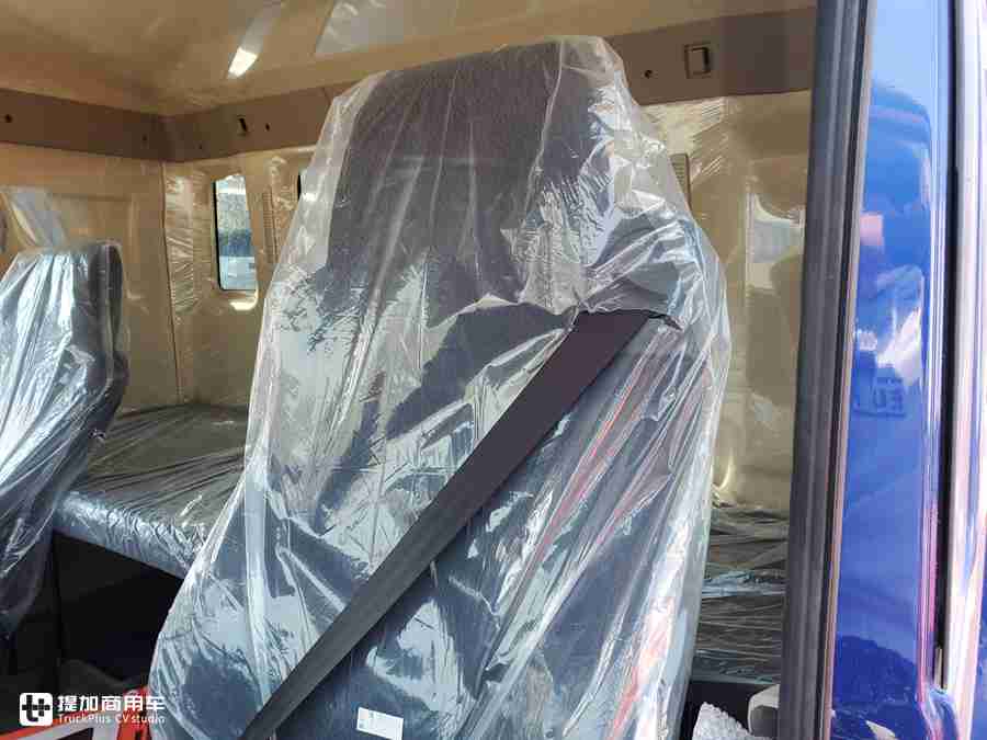 12挡变速箱更适应工地路况,440马力柴油动力,豪沃TX自卸车实拍 - 第10张 - 提加商用车网 12挡变速箱更适应工地路况,440马力柴油动力,豪沃TX自卸车实拍 - 第10张