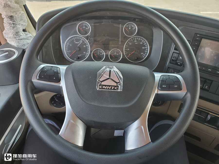 12挡变速箱更适应工地路况,440马力柴油动力,豪沃TX自卸车实拍 - 第11张 - 提加商用车网 12挡变速箱更适应工地路况,440马力柴油动力,豪沃TX自卸车实拍 - 第11张