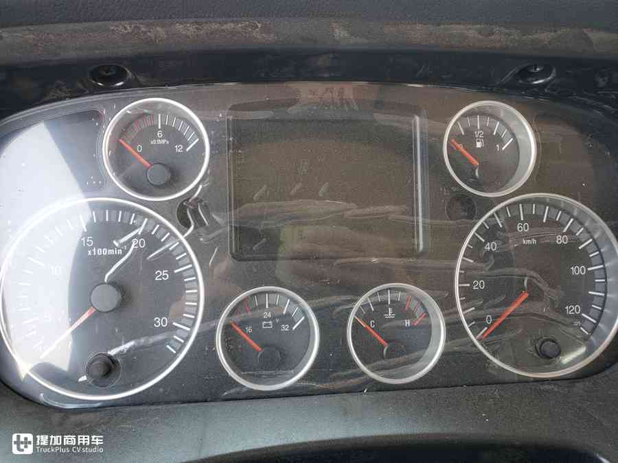 12挡变速箱更适应工地路况,440马力柴油动力,豪沃TX自卸车实拍 - 第12张 - 提加商用车网 12挡变速箱更适应工地路况,440马力柴油动力,豪沃TX自卸车实拍 - 第12张