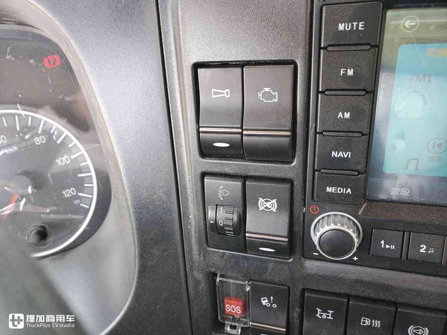 12挡变速箱更适应工地路况,440马力柴油动力,豪沃TX自卸车实拍 - 第15张 - 提加商用车网 12挡变速箱更适应工地路况,440马力柴油动力,豪沃TX自卸车实拍 - 第15张