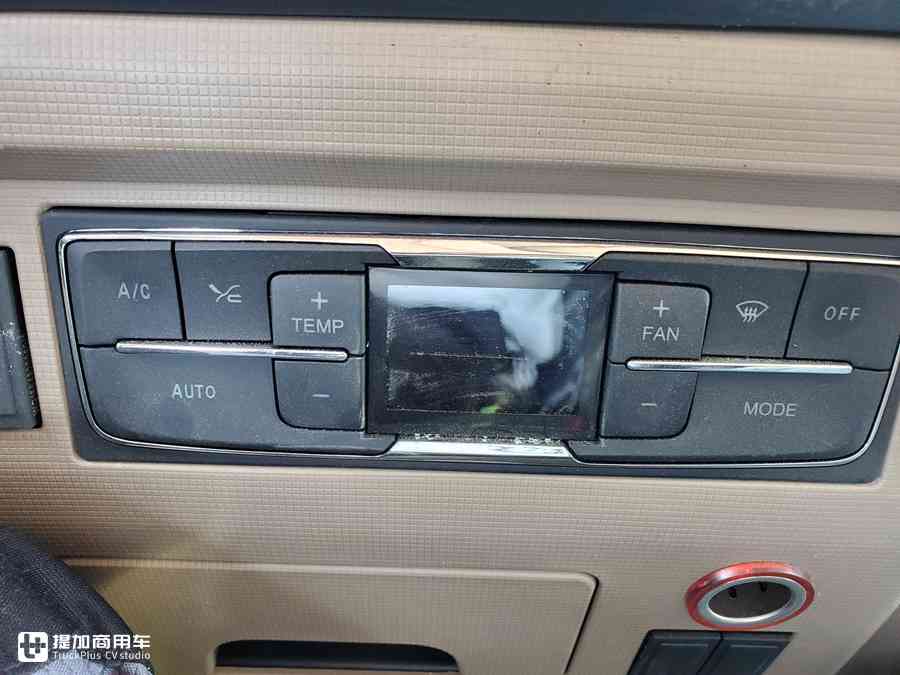 12挡变速箱更适应工地路况,440马力柴油动力,豪沃TX自卸车实拍 - 第17张 - 提加商用车网 12挡变速箱更适应工地路况,440马力柴油动力,豪沃TX自卸车实拍 - 第17张