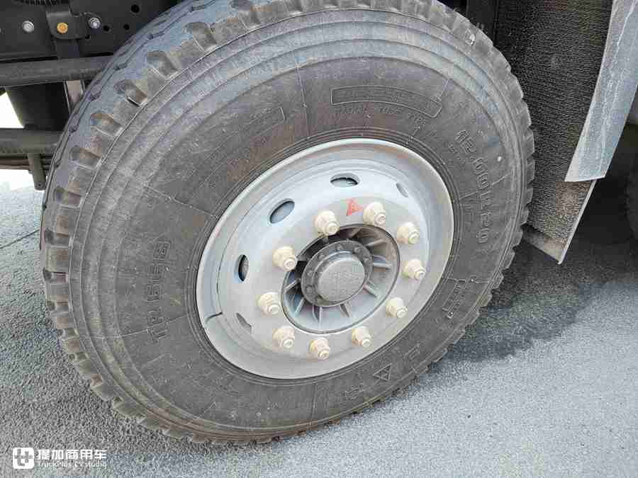 12挡变速箱更适应工地路况,440马力柴油动力,豪沃TX自卸车实拍 - 第24张 - 提加商用车网 12挡变速箱更适应工地路况,440马力柴油动力,豪沃TX自卸车实拍 - 第24张