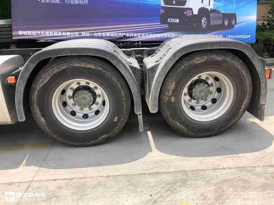偶遇配潍柴发动机的豪沃T7H巡展车,这车怎么样?实拍带你好好看看 - 第17张 - 提加商用车网 偶遇配潍柴发动机的豪沃T7H巡展车,这车怎么样?实拍带你好好看看 - 第17张