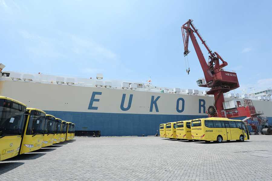 “金色”梦想启航,金龙再次发运沙特449辆智慧安全校车 - 第5张 - 提加商用车网 “金色”梦想启航,金龙再次发运沙特449辆智慧安全校车 - 第5张