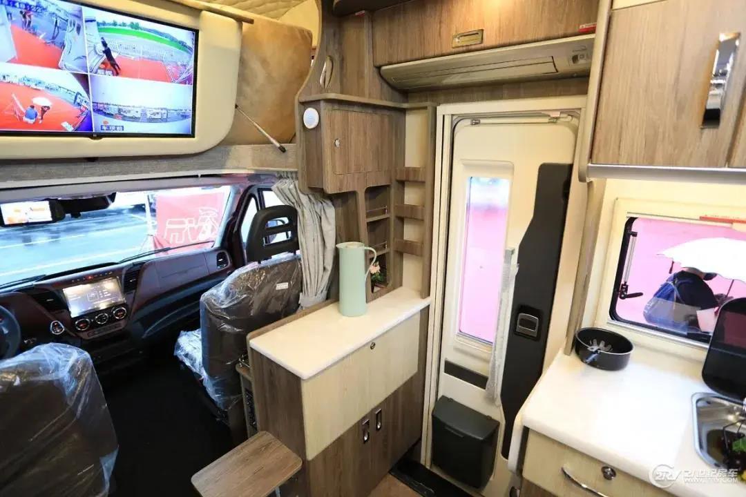 L2级自动驾驶,蓝牌C照就能开,戴德E途MAX+进口依维柯国六房车全解析 - 第7张 - 提加商用车网 L2级自动驾驶,蓝牌C照就能开,戴德E途MAX+进口依维柯国六房车全解析 - 第7张