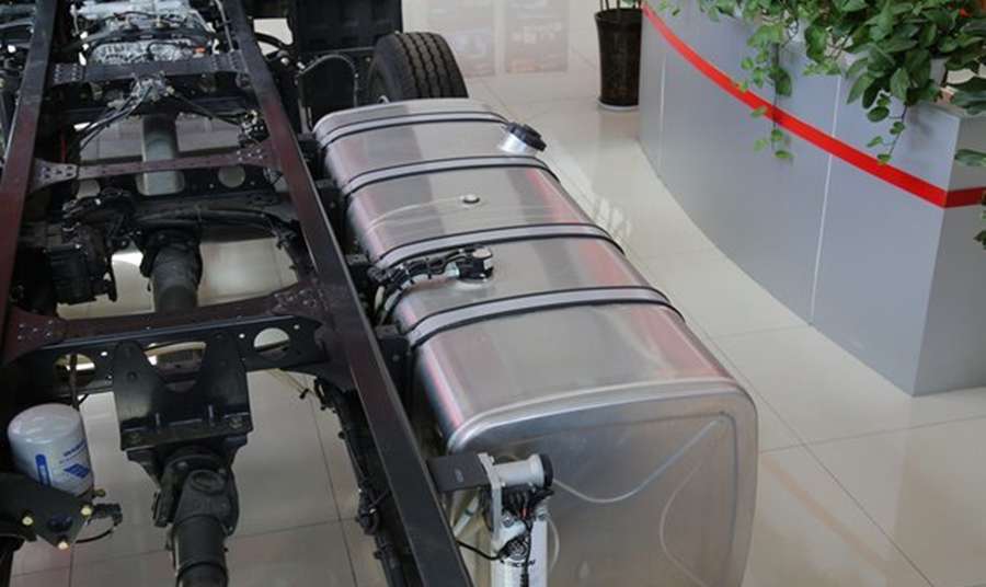 轻松多赚绿通车型推荐,当属乘龙H7高效大房车 - 第5张 - 提加商用车网 轻松多赚绿通车型推荐,当属乘龙H7高效大房车 - 第5张