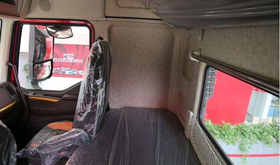 轻松多赚绿通车型推荐,当属乘龙H7高效大房车 - 第4张 - 提加商用车网 轻松多赚绿通车型推荐,当属乘龙H7高效大房车 - 第4张