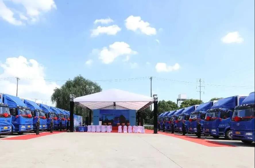 800辆解放J6L大方量载货车交付德邦快递,单车运营成本降低0.7元/公里! - 第2张 - 提加商用车网 800辆解放J6L大方量载货车交付德邦快递,单车运营成本降低0.7元/公里! - 第2张