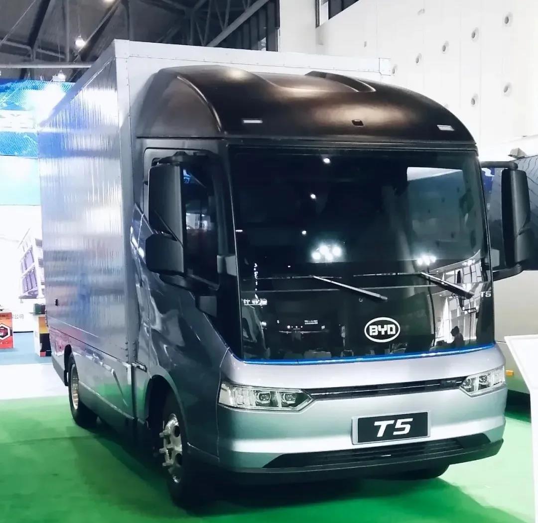 比亚迪亮相成都国际新能源汽车展,多款车型亮相 - 第2张 - 提加商用车网 比亚迪亮相成都国际新能源汽车展,多款车型亮相 - 第2张