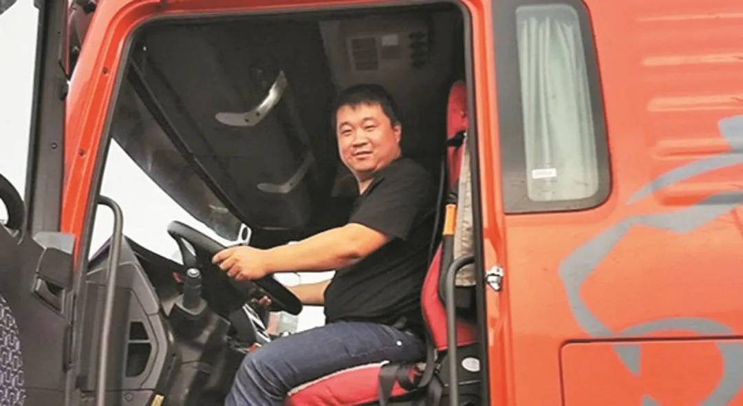 开过豪瀚驾过豪沃,如今拥有一辆汕德卡成为他移动的家 - 第2张 - 提加商用车网 开过豪瀚驾过豪沃,如今拥有一辆汕德卡成为他移动的家 - 第2张