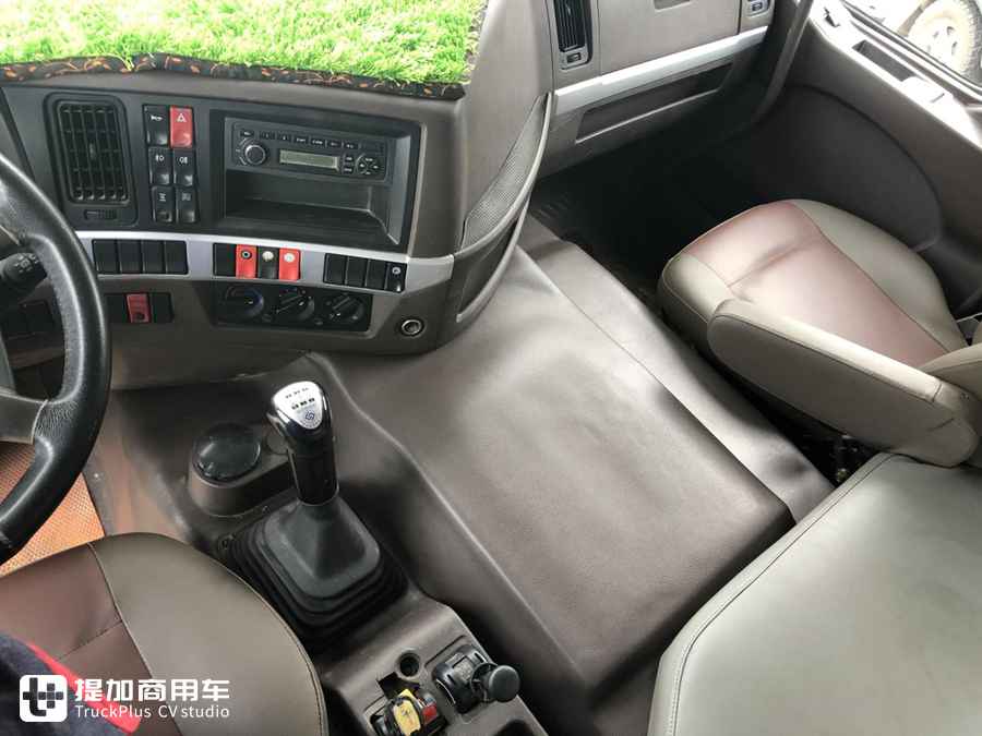 国产自卸车的颜值担当,玉柴+法士特动力强劲,乘龙H5前四后八自卸车评测 - 第12张 - 提加商用车网 国产自卸车的颜值担当,玉柴+法士特动力强劲,乘龙H5前四后八自卸车评测 - 第12张