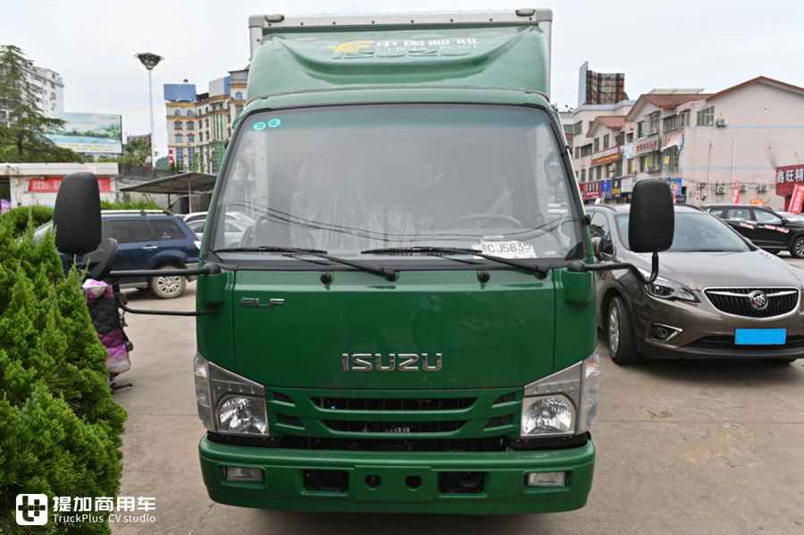 与日本同步,内饰简洁耐用,邮政新购的国六五十铃轻卡实拍 - 第2张 - 提加商用车网 与日本同步,内饰简洁耐用,邮政新购的国六五十铃轻卡实拍 - 第2张