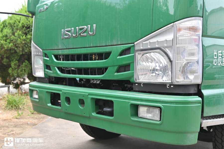 与日本同步,内饰简洁耐用,邮政新购的国六五十铃轻卡实拍 - 第3张 - 提加商用车网 与日本同步,内饰简洁耐用,邮政新购的国六五十铃轻卡实拍 - 第3张