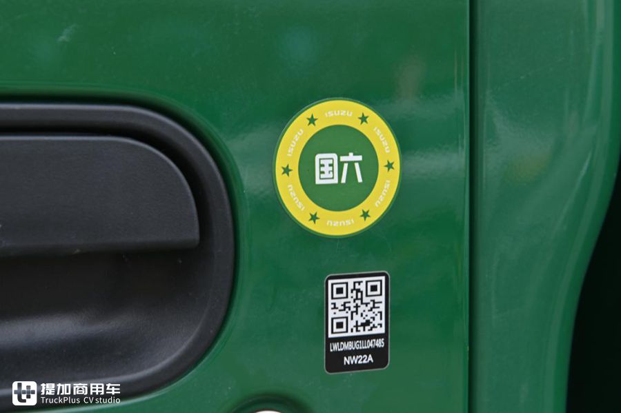 与日本同步,内饰简洁耐用,邮政新购的国六五十铃轻卡实拍 - 第17张 - 提加商用车网 与日本同步,内饰简洁耐用,邮政新购的国六五十铃轻卡实拍 - 第17张