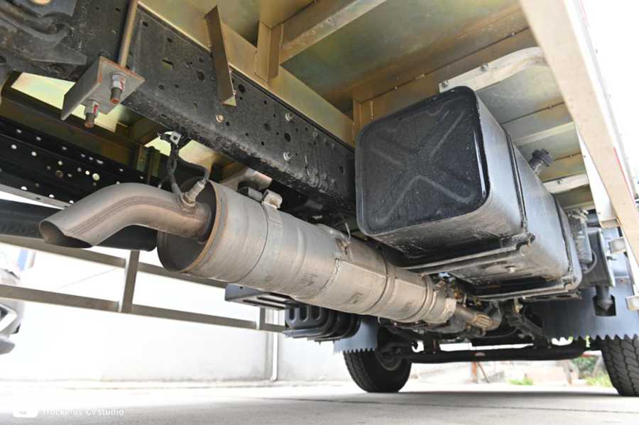 与日本同步,内饰简洁耐用,邮政新购的国六五十铃轻卡实拍 - 第18张 - 提加商用车网 与日本同步,内饰简洁耐用,邮政新购的国六五十铃轻卡实拍 - 第18张