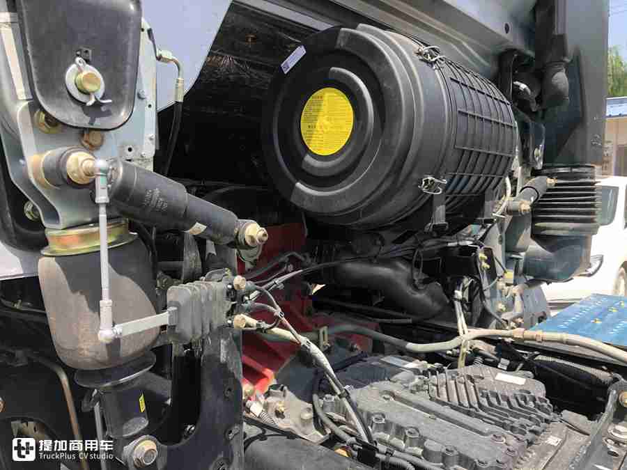 B照就能开的自动挡载货车,还有气囊悬架,欧曼这款前四后八配置真不错 - 第11张 - 提加商用车网 B照就能开的自动挡载货车,还有气囊悬架,欧曼这款前四后八配置真不错 - 第11张