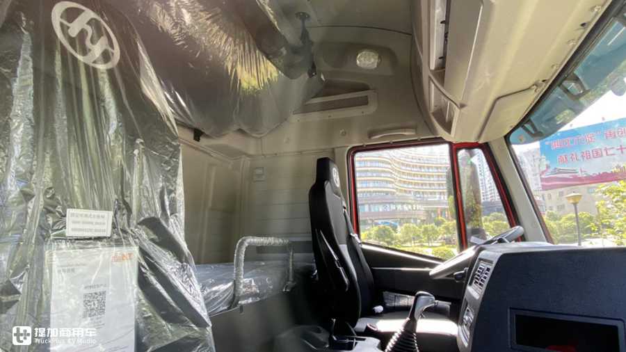 想买性价比卡车,2020款杰狮M500牵引车怎么样?懂车的老司机都选它 - 第6张 - 提加商用车网 想买性价比卡车,2020款杰狮M500牵引车怎么样?懂车的老司机都选它 - 第6张