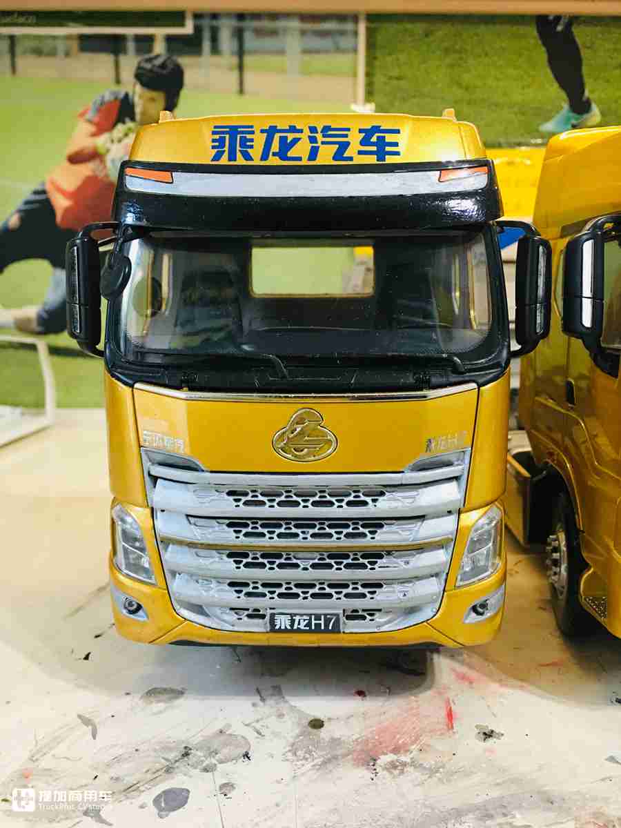 2016款乘龙H7牵引车模型实拍,做工质量上乘,怪不得如此畅销 - 第38张 - 提加商用车网 2016款乘龙H7牵引车模型实拍,做工质量上乘,怪不得如此畅销 - 第38张