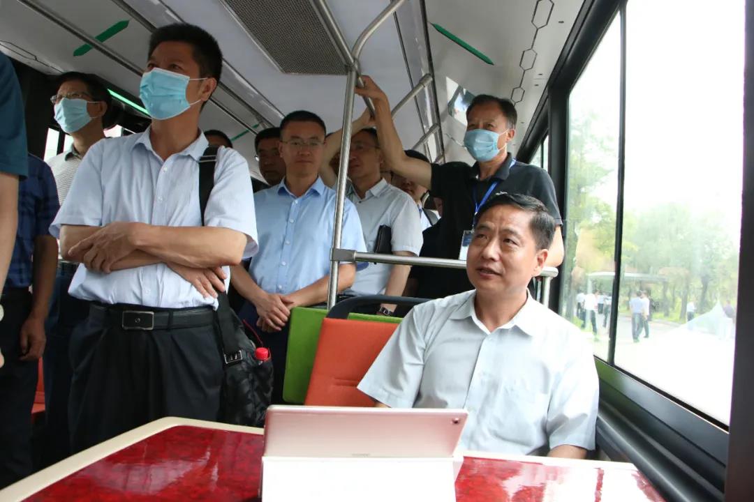 中通客车“5G智能驾驶公交车”亮相岛城,正式发布智慧公交解决方案 - 第3张 - 提加商用车网 中通客车“5G智能驾驶公交车”亮相岛城,正式发布智慧公交解决方案 - 第3张