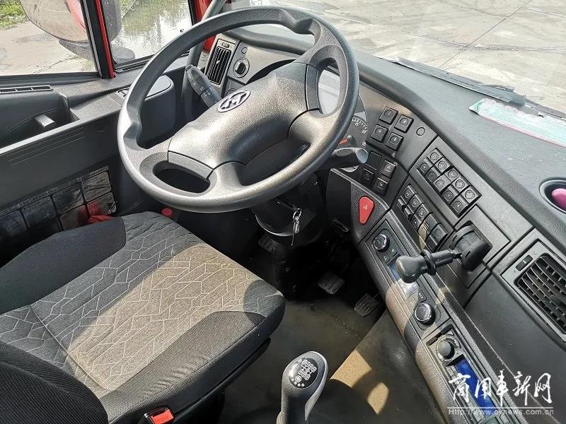 “红色钢铁侠”征服“钢铁之城”！红岩杰狮为高效运输塑标杆 - 第5张