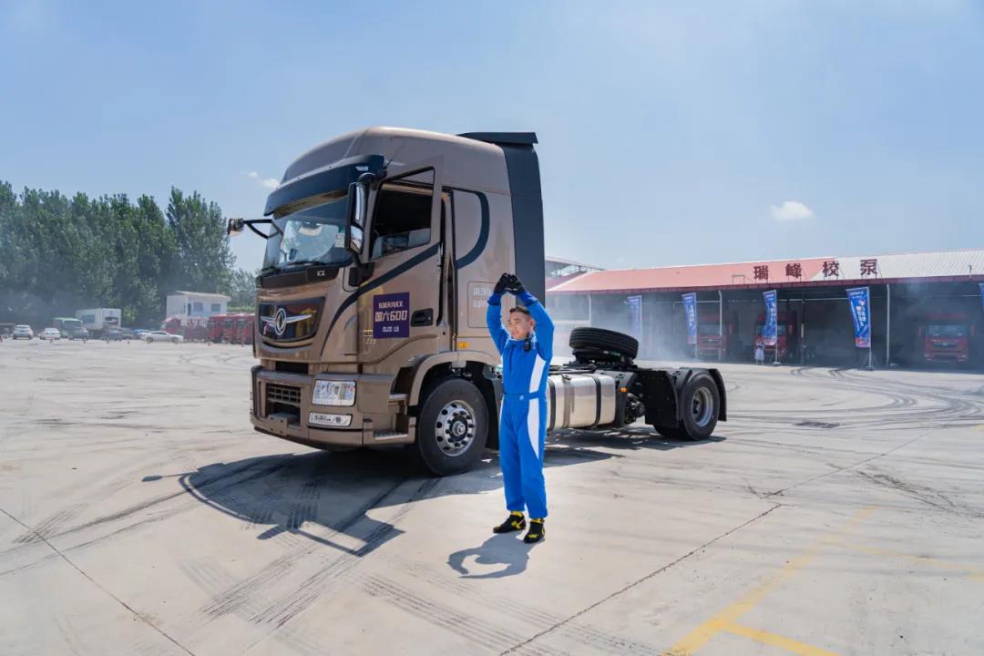 旗开得胜 · 舰指巅峰,东风天龙KX国六600马力上市! - 第2张 - 提加商用车网 旗开得胜 · 舰指巅峰,东风天龙KX国六600马力上市! - 第2张