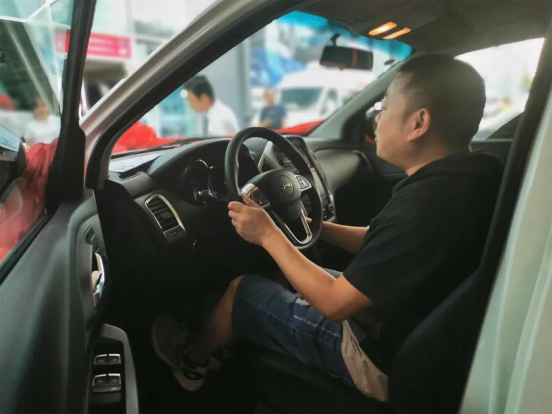 全国首位新宝典车主:只选对的车 - 第5张 - 提加商用车网 全国首位新宝典车主:只选对的车 - 第5张