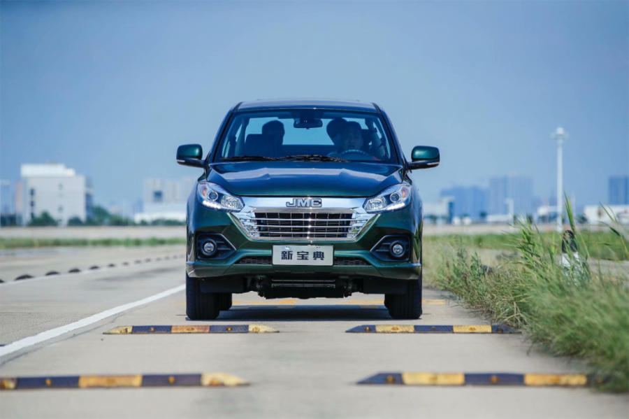 全国首位新宝典车主:只选对的车 - 第3张 - 提加商用车网 全国首位新宝典车主:只选对的车 - 第3张