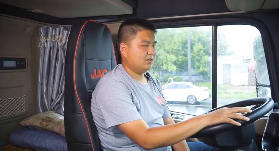 格尔发A5X中体载货车是如何打动年轻卡车司机的? - 第2张 - 提加商用车网 格尔发A5X中体载货车是如何打动年轻卡车司机的? - 第2张