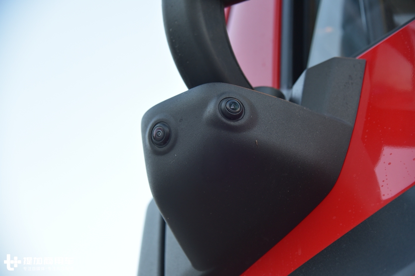 600马力的国六天龙旗舰牵引车靠谱吗?配置有多高端?实拍带您看看 - 第3张 - 提加商用车网 600马力的国六天龙旗舰牵引车靠谱吗?配置有多高端?实拍带您看看 - 第3张