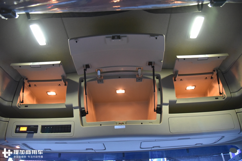 600马力的国六天龙旗舰牵引车靠谱吗?配置有多高端?实拍带您看看 - 第14张 - 提加商用车网 600马力的国六天龙旗舰牵引车靠谱吗?配置有多高端?实拍带您看看 - 第14张