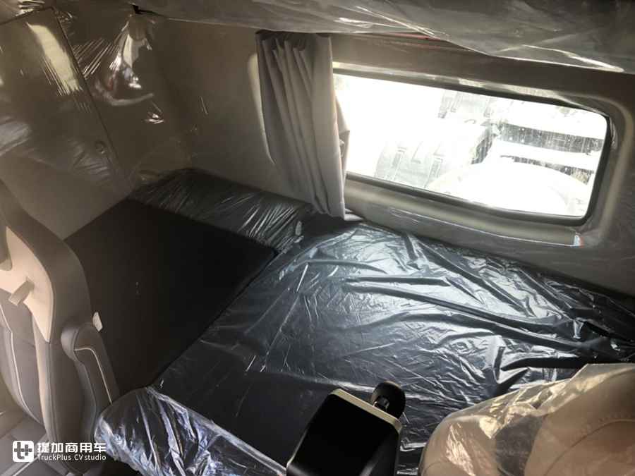 副驾都是头等舱座椅,重汽豪沃即将推出的一款高端车型,名叫TH7 - 第23张 - 提加商用车网 副驾都是头等舱座椅,重汽豪沃即将推出的一款高端车型,名叫TH7 - 第23张