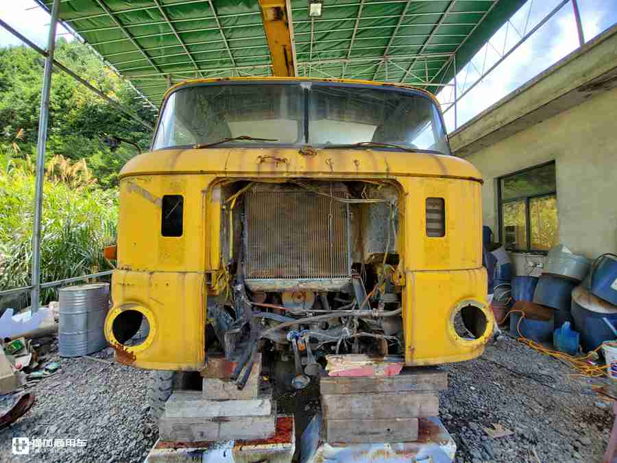起死回生,全程记录大咖翻新80年代的东德依发卡车,过程涨知识 - 第14张 - 提加商用车网 起死回生,全程记录大咖翻新80年代的东德依发卡车,过程涨知识 - 第14张