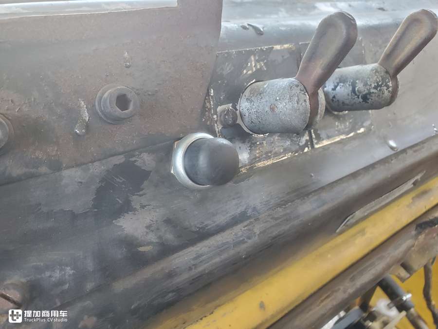 历时19天大咖翻新东德依发老卡车,第二集来了,成品惊艳所有人 - 第81张 - 提加商用车网 历时19天大咖翻新东德依发老卡车,第二集来了,成品惊艳所有人 - 第81张