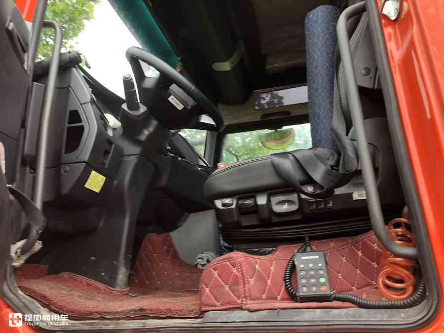 如今的行情下你会选择高端重卡吗？花45万买了高配汕德卡，车主说主要开着舒心 - 第9张