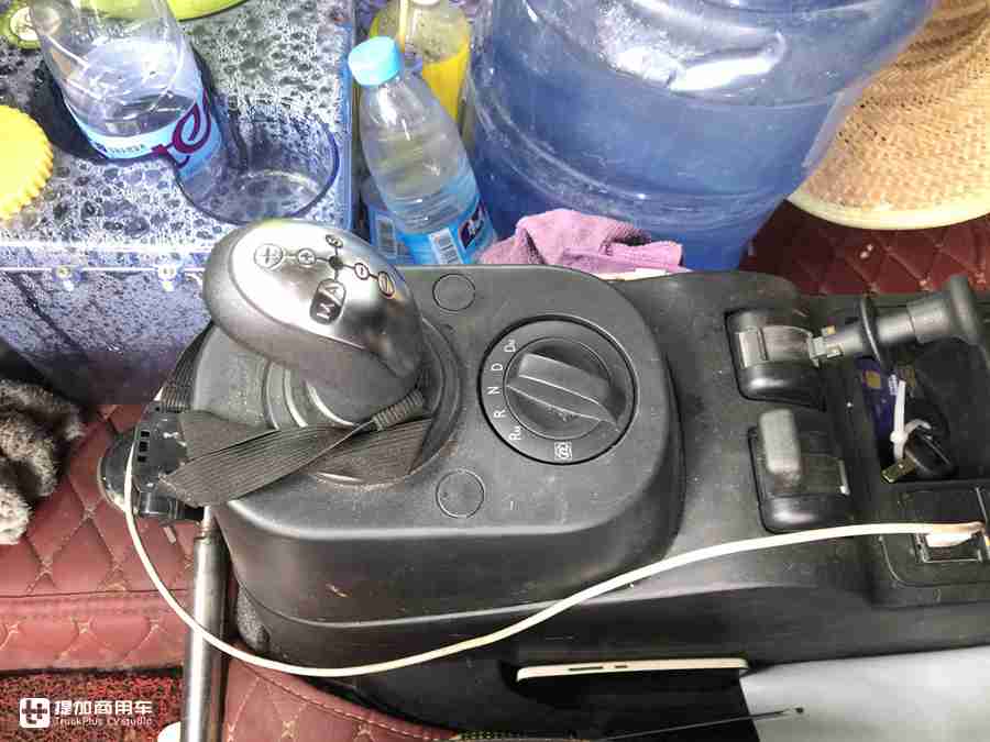 如今的行情下你会选择高端重卡吗？花45万买了高配汕德卡，车主说主要开着舒心 - 第13张