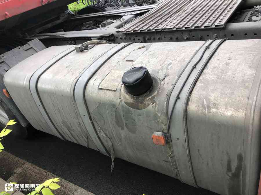 如今的行情下你会选择高端重卡吗？花45万买了高配汕德卡，车主说主要开着舒心 - 第6张