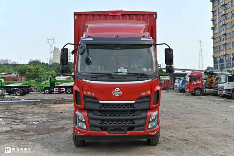 想买9.6米大单桥载货车看这里,最大260马力,乘龙M系中卡配置真不错 - 第4张 - 提加商用车网 想买9.6米大单桥载货车看这里,最大260马力,乘龙M系中卡配置真不错 - 第4张