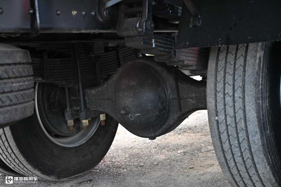 想买9.6米大单桥载货车看这里,最大260马力,乘龙M系中卡配置真不错 - 第11张 - 提加商用车网 想买9.6米大单桥载货车看这里,最大260马力,乘龙M系中卡配置真不错 - 第11张